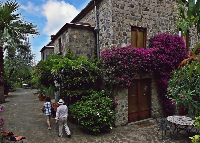 Πανσιόν La Neffola